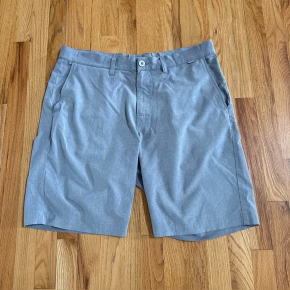 Travis Mathew Shorts Men 36 Grey Golf Casual Performance Stretch - Picture 1 of 6